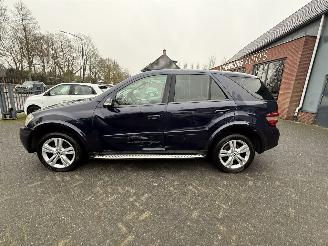 Mercedes ML 320 CDI  AUTOMAAT (SUV 5-dr.) picture 2