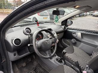 Toyota Aygo 1.0-12V Comfort (Hatchback 5-dr.) picture 15