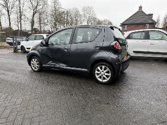 Toyota Aygo 1.0-12V Comfort (Hatchback 5-dr.) picture 27