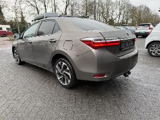 Toyota Corolla SEDAN 1.6 picture 3