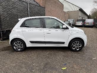 Auto incidentate Renault Twingo 1.0 SCe Collection (Hatchback 5-dr.) 2021/1