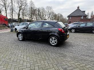 Opel Corsa 1.2-16V Essentia (Hatchback 3-dr.) picture 12