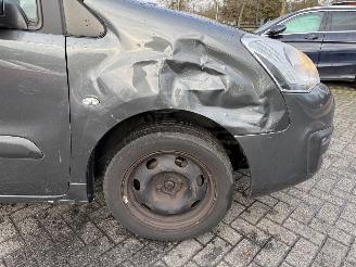 Citroën Berlingo 1.2 PureTech Feel (MPV 5-dr.) picture 11