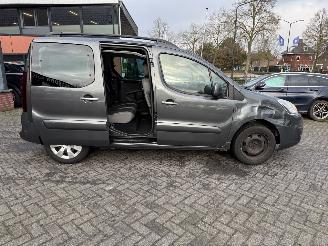 Citroën Berlingo 1.2 PureTech Feel (MPV 5-dr.) picture 14
