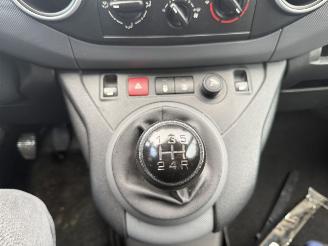 Peugeot Partner 120 1.6 BlueHDi 100 L1 Pro picture 21