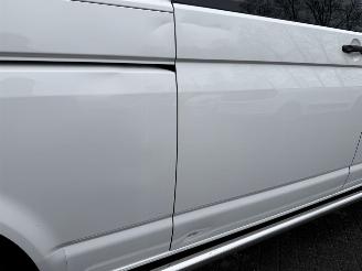 Volkswagen Transporter 2.0 TDI L2H1 30 DC Comfortline picture 26