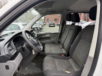 Volkswagen Transporter 2.0 TDI L2H1 30 DC Comfortline picture 18
