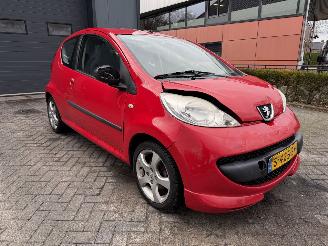 Peugeot 107 1.0-12V XR AIRCO  (Hatchback 3-dr.) picture 7