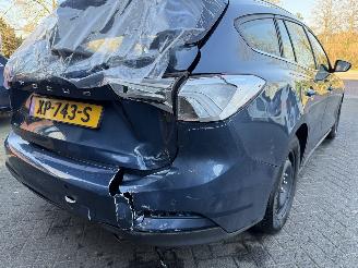 Ford Focus 1.0 EcoBoost Titanium Business picture 16