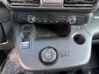 Peugeot Partner 1.5 BlueHDI AUTOMAAT  Premium picture 19