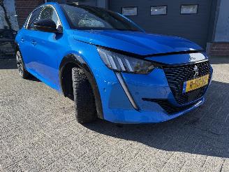 uszkodzony samochody osobowe Peugeot 208 EV GT Pack 50 kWh  PANORAMADAK  (Hatchback 5-dr.) 2022/12