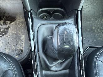 Peugeot 2008 1.2 PureTech Allure (SUV 5-dr.) picture 19