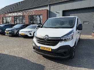 skadebil bedrijf Renault Trafic 2.0 dCi 120 T30 L2H1 Comfort 2019/10