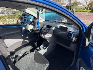 Toyota Aygo 1.0-12V Dynamic Blue (Hatchback 3-dr.) picture 13