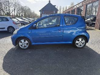 Toyota Aygo 1.0-12V Dynamic Blue (Hatchback 3-dr.) picture 3
