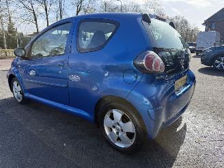 Toyota Aygo 1.0-12V Dynamic Blue (Hatchback 3-dr.) picture 9