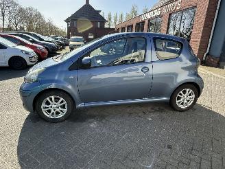 Toyota Aygo 1.0-12V Comfort (Hatchback 3-dr.) picture 2