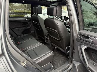 Volkswagen Tiguan 2.0 TSI 4Motion Highline Business R picture 11