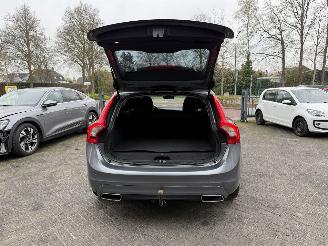 Volvo V-60 2.4 D6 Twin Engine R-Design picture 17