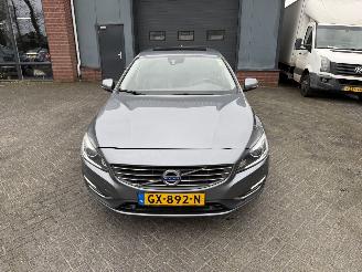 Volvo V-60 2.4 D6 Twin Engine R-Design picture 8