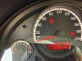 Volkswagen Up! 1.0 move up! BlueMotion picture 17