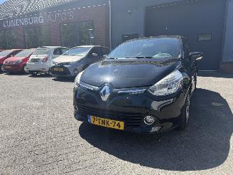 Schadeauto Renault Clio 0.9 TCe Expression (Hatchback 5-dr.) 2014/3