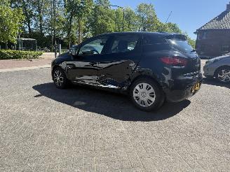 Renault Clio 0.9 TCe Expression (Hatchback 5-dr.) picture 18