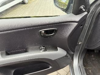 Hyundai I-10 1.1 Active Cool (Hatchback 5-dr.) picture 13