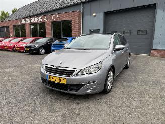 Damaged car Peugeot 308 1.6 BlueHDI Blue Lease PANORAMADAK  Executive Pack 2015/9