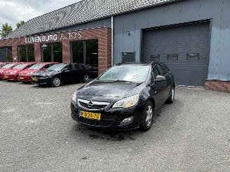 skadebil auto Opel Astra 1.4 Edition 2012/8