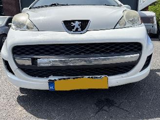 Peugeot 107 1.0-12V XS (Hatchback 5-dr.) picture 25