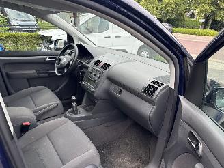 Volkswagen Touran 1.6-16V FSI Business (MPV 5-dr.) picture 14
