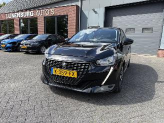 damaged passenger cars Peugeot 208 1.2 PureTech Active (Hatchback 5-dr.) 2020/12