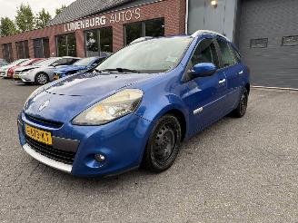 Damaged car Renault Clio 1.2 TCE Sélection Business 2009/10