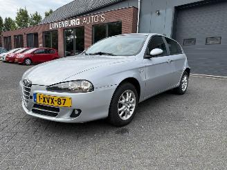 Damaged car Alfa Romeo 147 1.6 T.Spark Veloce Progression 2008/7