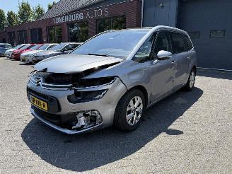 Damaged car Citroën C4-picasso 1.6 BlueHDi 7 PERSOONS Business 2017/4