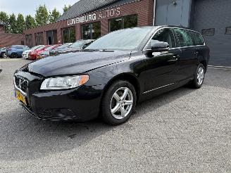 krockskadad bil auto Volvo V-70 1.6 T4 Limited Edition AUTOMAAT LEER  (Stationwagen 5-dr.) 2011/9