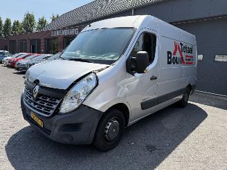 Vaurioauto  commercial vehicles Renault Master T33 2.3 dCi L2H2 (Bedrijfsauto 5-dr.) 2015/8