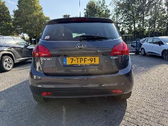 Kia Venga 1.4 CVVT 20th Anniversary (MPV 5-dr.) picture 4