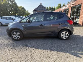 Kia Venga 1.4 CVVT 20th Anniversary (MPV 5-dr.) picture 2