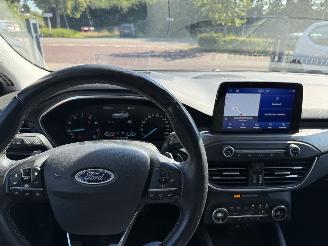 Ford Focus 1.0 EcoBoost Titanium Business picture 19