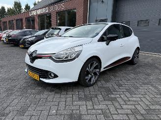 krockskadad bil auto Renault Clio 0.9 TCe ECO Collection (Hatchback 5-dr.) 2013/2
