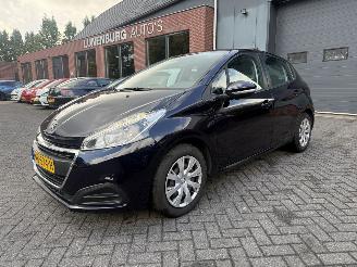 Schadeauto Peugeot 208 1.2 PureTech Active  AUTOMAAT (Hatchback 5-dr.) 2017/1