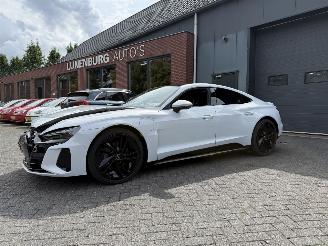 Vaurioauto  passenger cars Audi E-tron GT PANORAMDAK  93 kWh (Hatchback 5-dr.) 2021/11