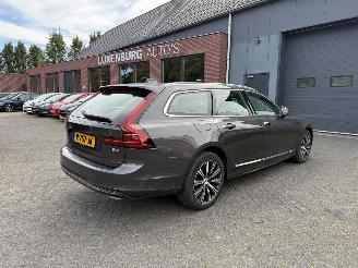 Avarii autoturisme Volvo V-90 2.0 B4 Inscription PANORAMADAK  (Stationwagen 5-dr.) 2022/9