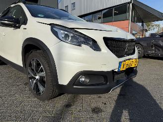 Peugeot 2008 1.2 PureTech GT-line (SUV 5-dr.) picture 13