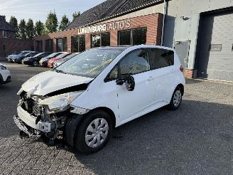 skadebil auto Toyota Verso S 1.3 ASPIRATION 2011/9