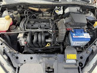 Ford Focus 1.6-16V Trend (Hatchback 5-dr.) picture 17