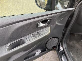 Renault Clio 0.9 TCe Limited (Stationwagen 5-dr.) picture 17