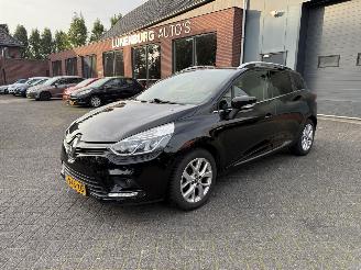 krockskadad bil auto Renault Clio 0.9 TCe Limited (Stationwagen 5-dr.) 2020/11